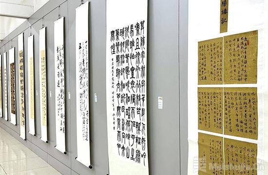湖北省中小学生书法优秀作品展在省群艺馆展出 -中国书画家网